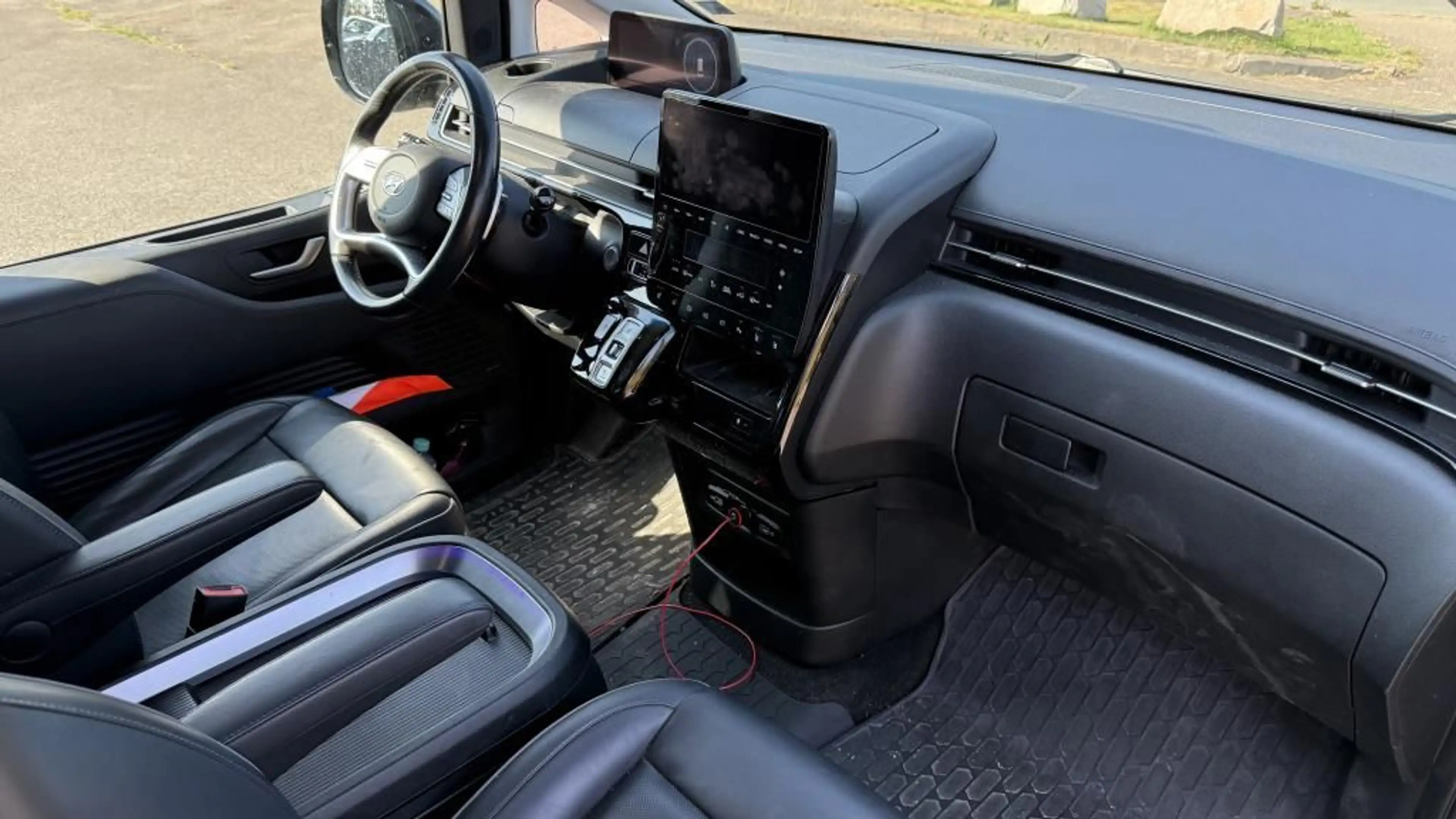 Hyundai STARIA Signature 2.2 4WD Kamera+SHZ+LHZ+Klimaaut — photo 10