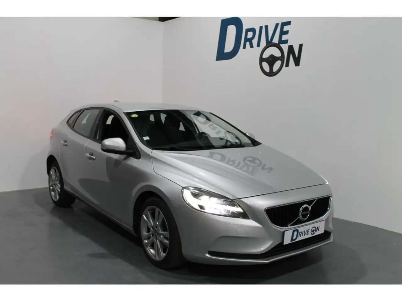 Volvo V40 D2 Eco - 120 2012 BERLINE Momentum PHASE
