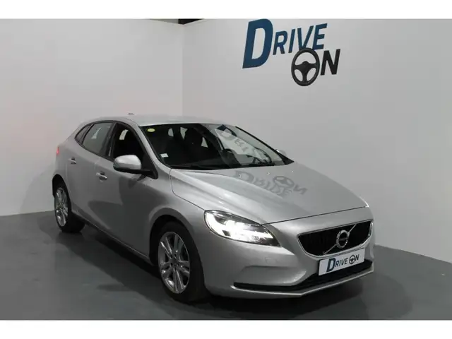 Volvo V40 D2 Eco - 120 2012 BERLINE Momentum PHASE 2