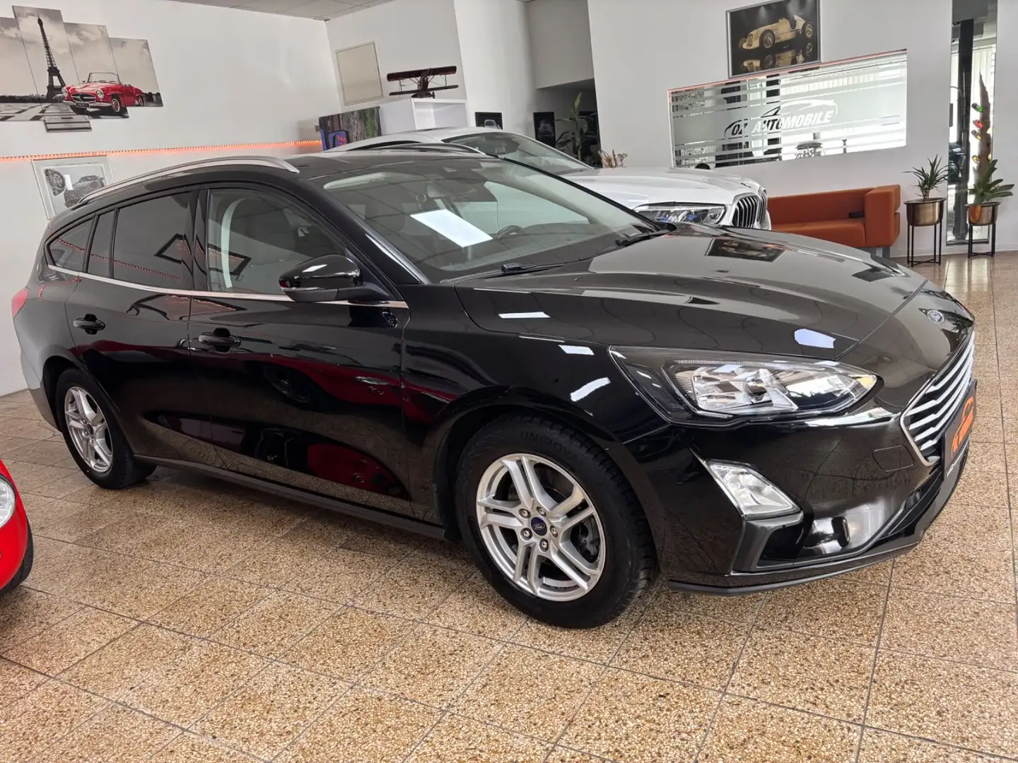 Ford Focus Turnier Cool & Connect Schwarz - 1