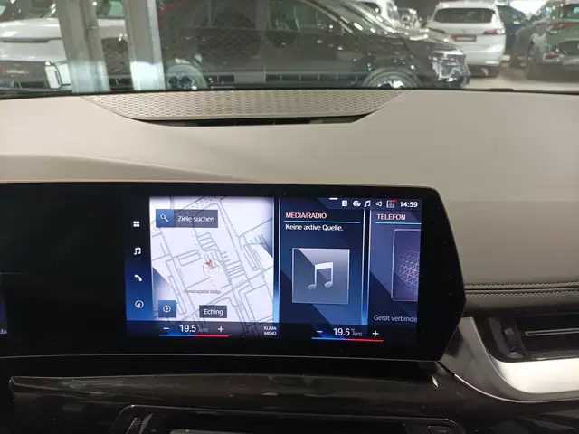 BMW 2 Series view 11