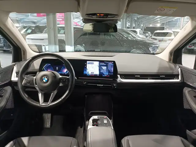 BMW 2 Series view 9