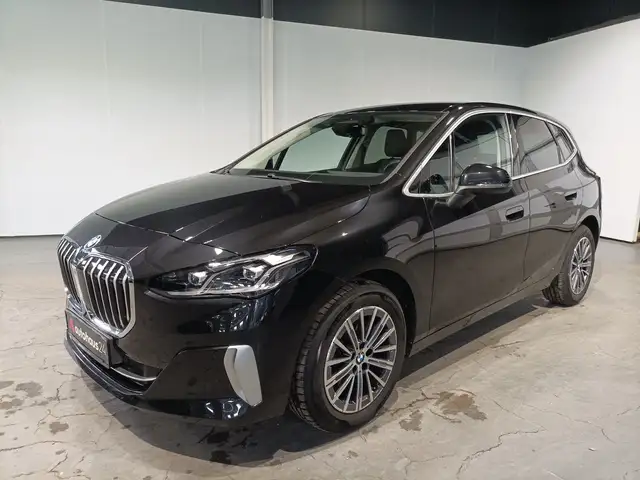 BMW 2 Series view 3