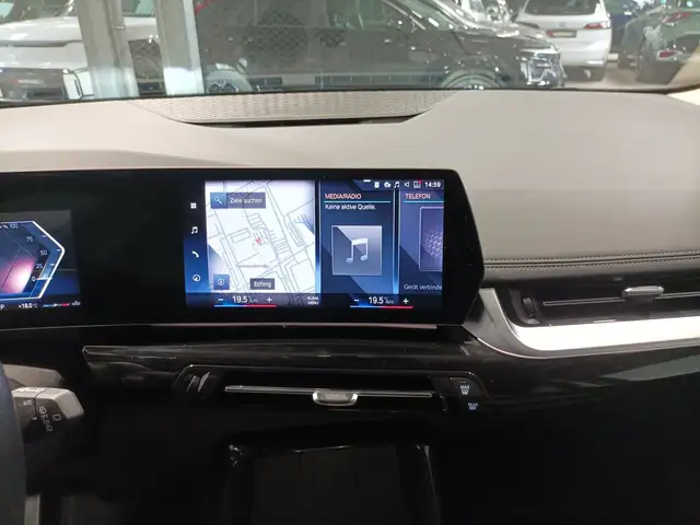 BMW 2 Series view 12