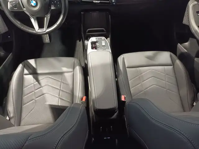 BMW 2 Series view 14