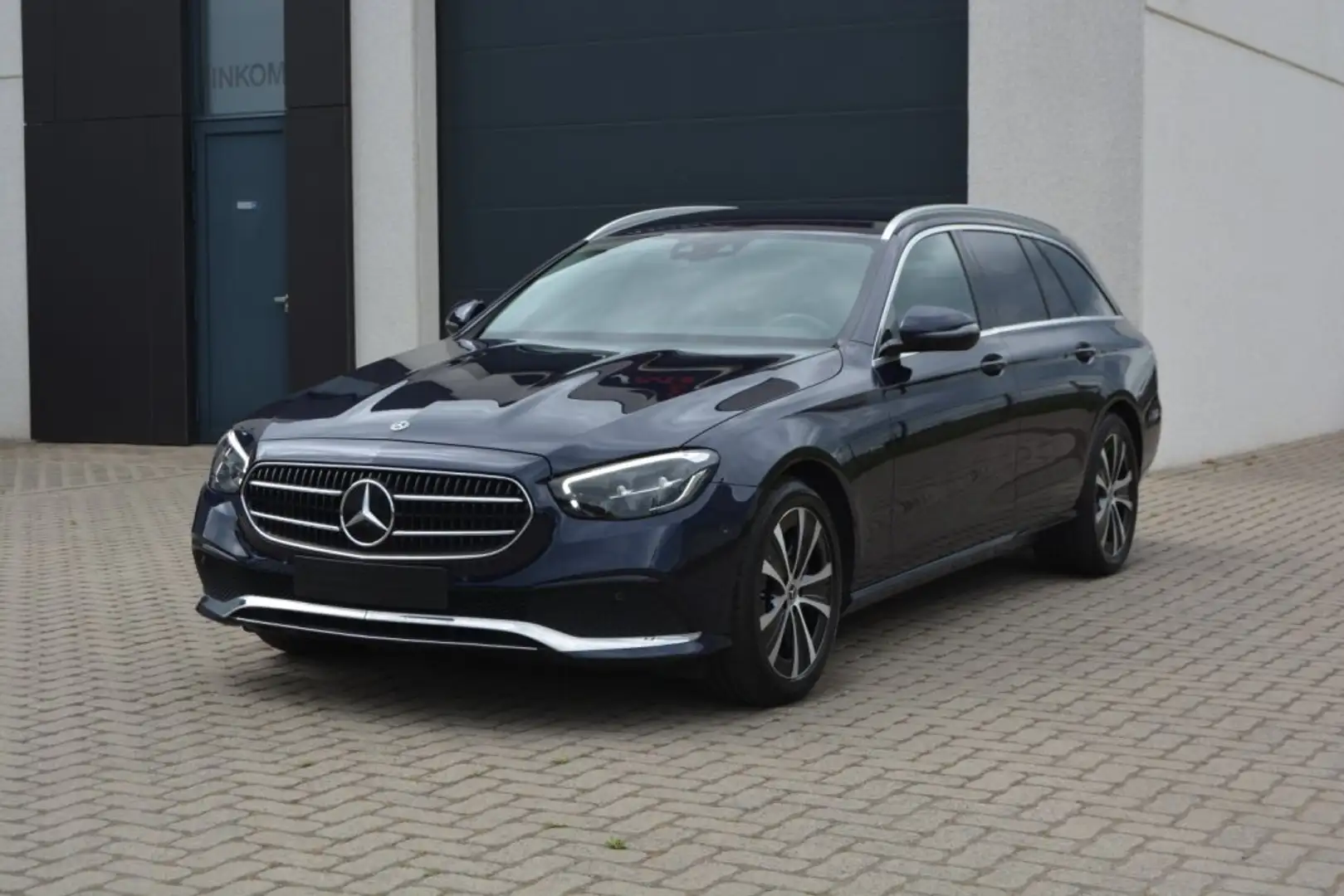 Mercedes-Benz E 300 e 320PK Plug-In Hybride Camera/Led/Widescreen/HUD Bleu - 1
