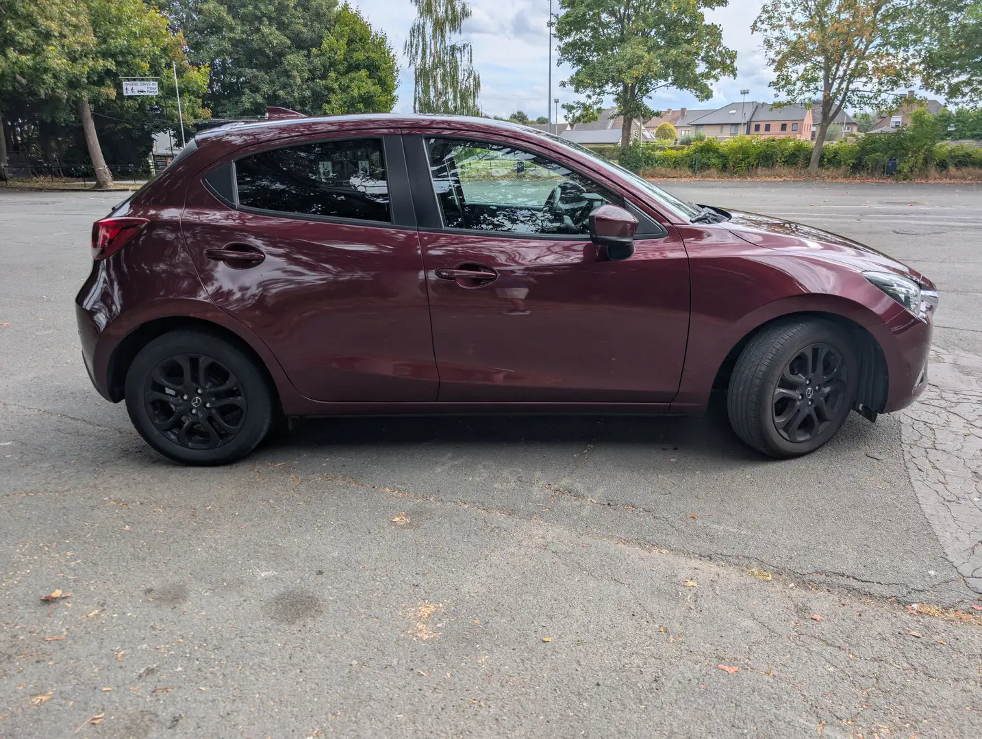 Mazda 2 2 SKYACTIV-G 90 met Android Auto/Apple CarPlay Rood - 2