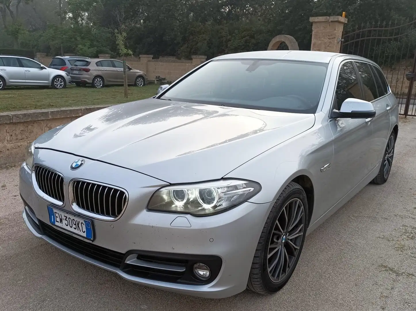 BMW 520 Serie 5 F11 Touring 520d Touring 184cv auto E6 Argento - 1