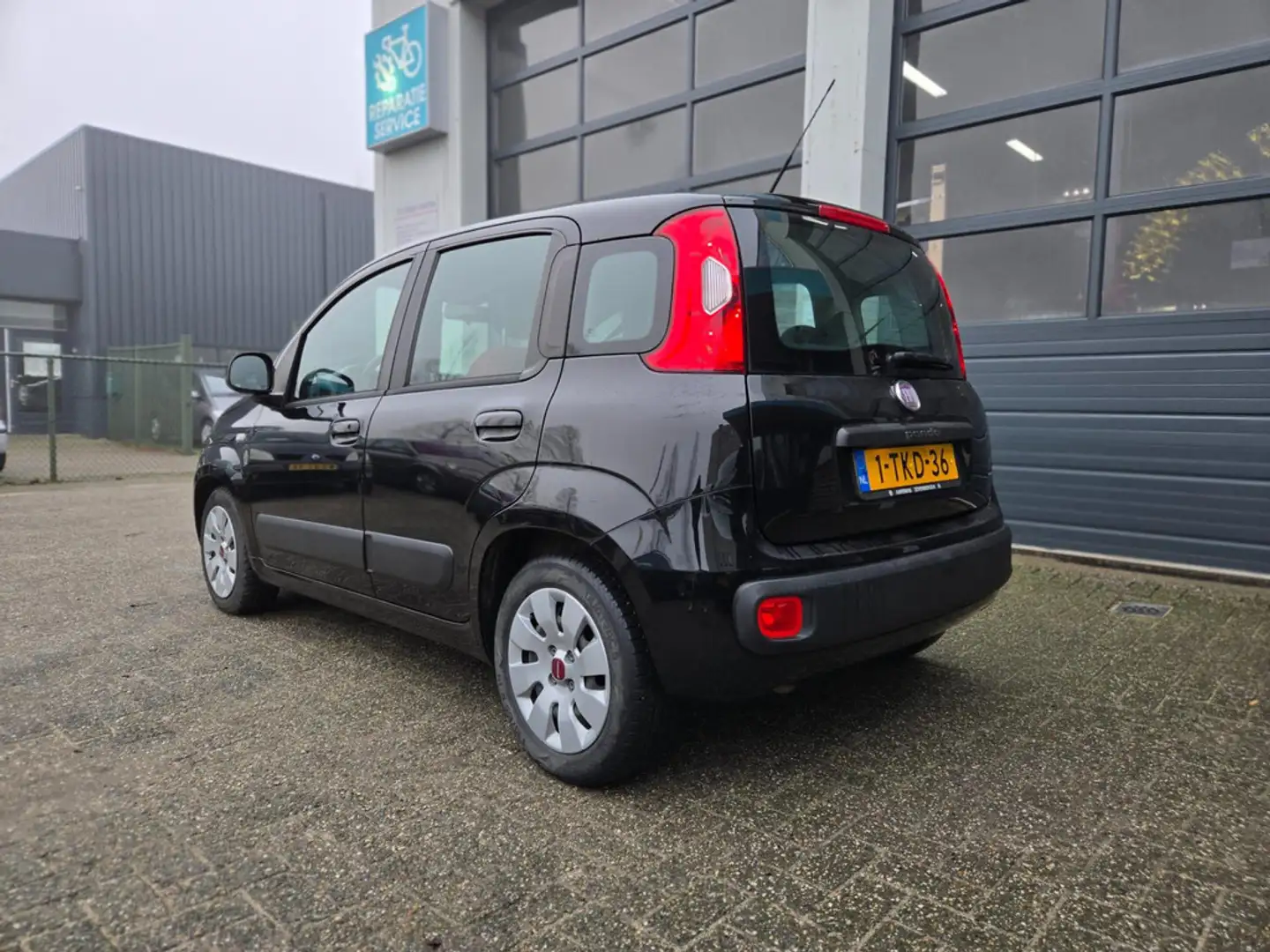 Fiat Panda 0.9 TwinAir Edizione Cool Zwart - 2