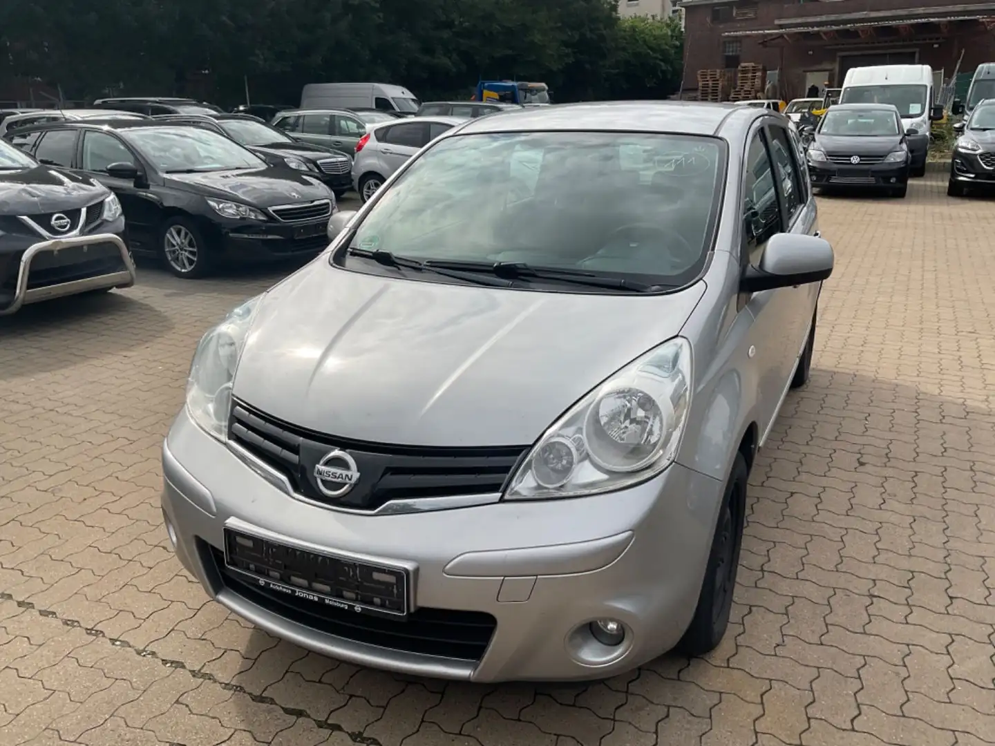 Nissan Note Acenta TÜV 11.2025 *MOTOR KLACKERT* Plateado - 2