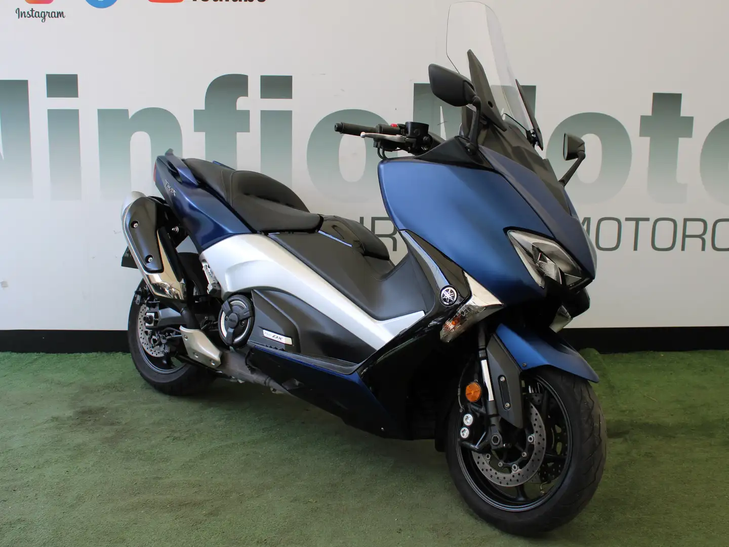 Yamaha TMAX DX - 2
