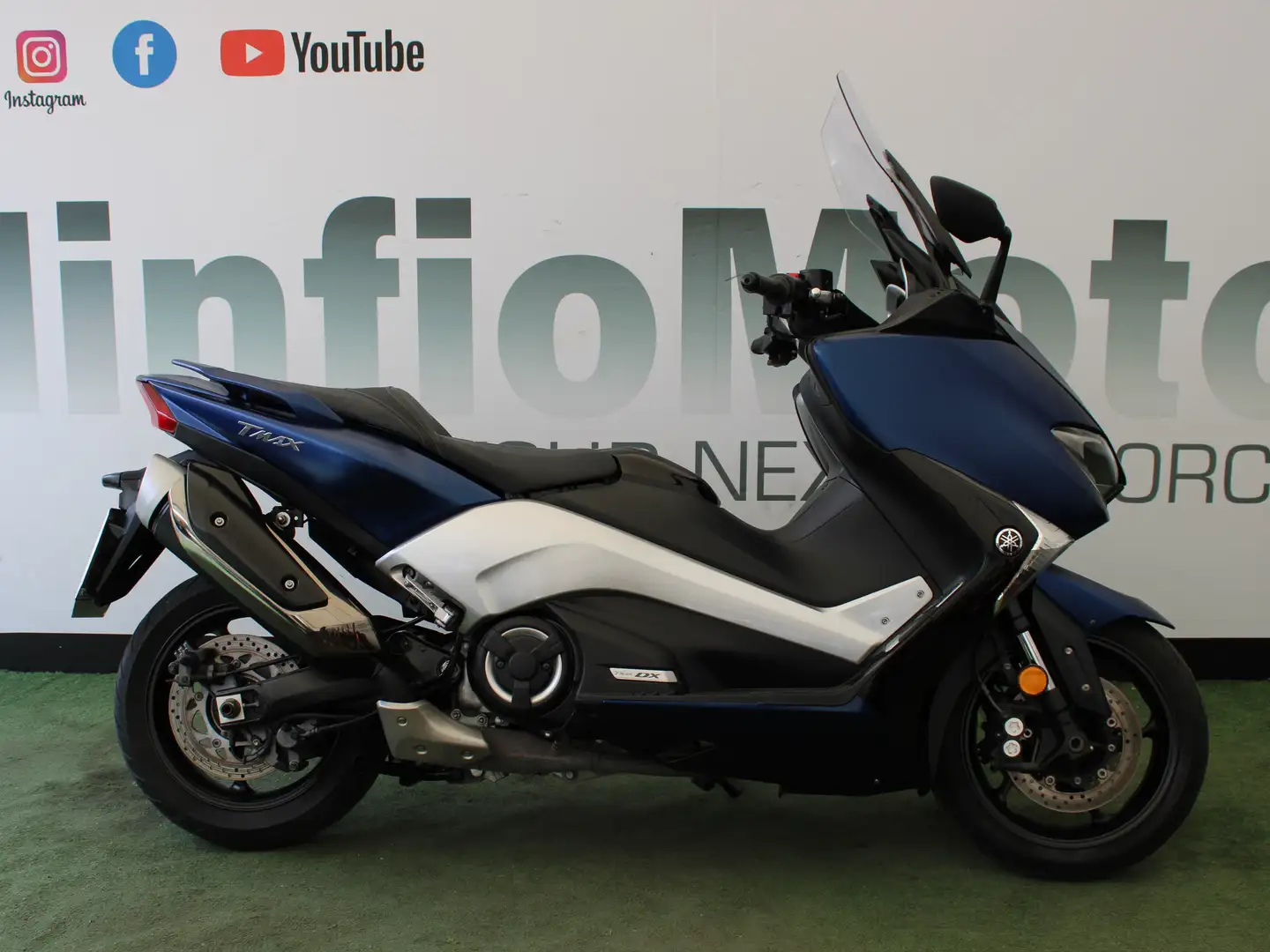 Yamaha TMAX DX - 1