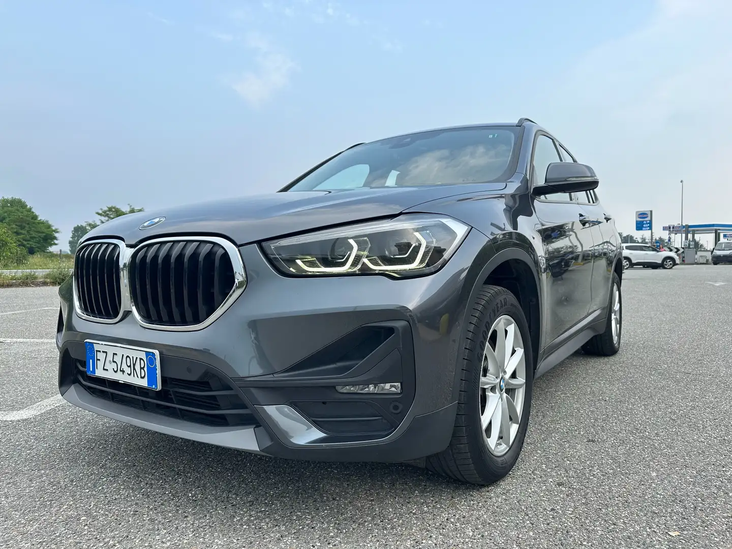 BMW X1 X1 sdrive18d Business Advantage Gris - 2