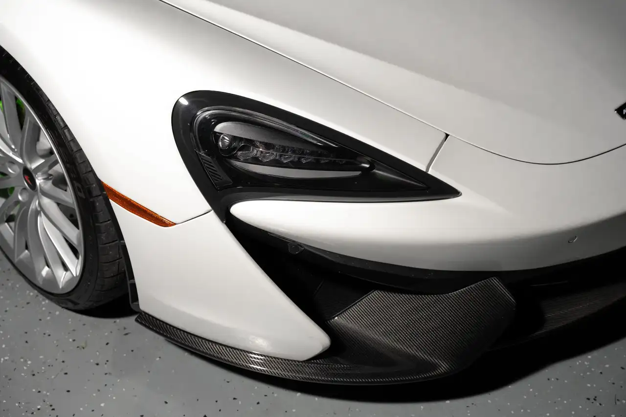McLaren 570GT снимка McLaren 570GT