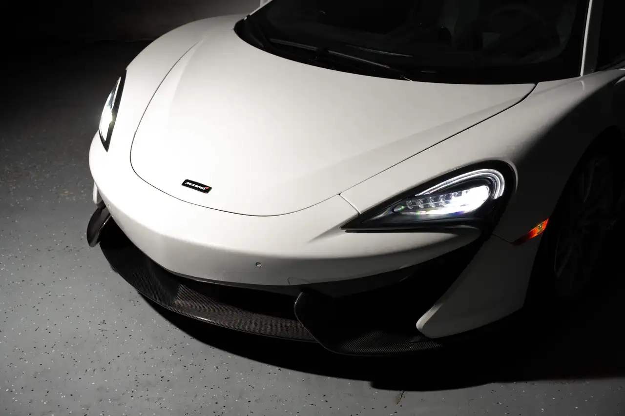 McLaren 570GT снимка McLaren 570GT