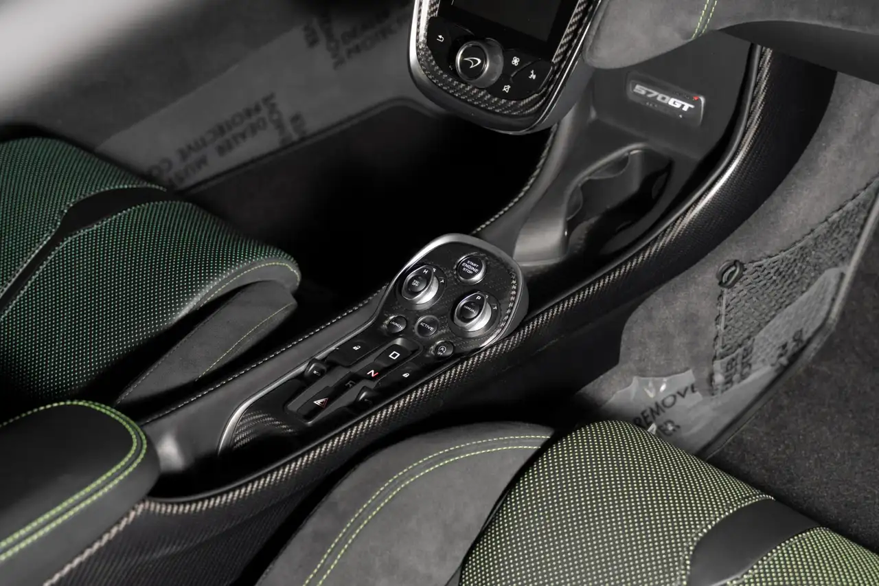 McLaren 570GT снимка McLaren 570GT