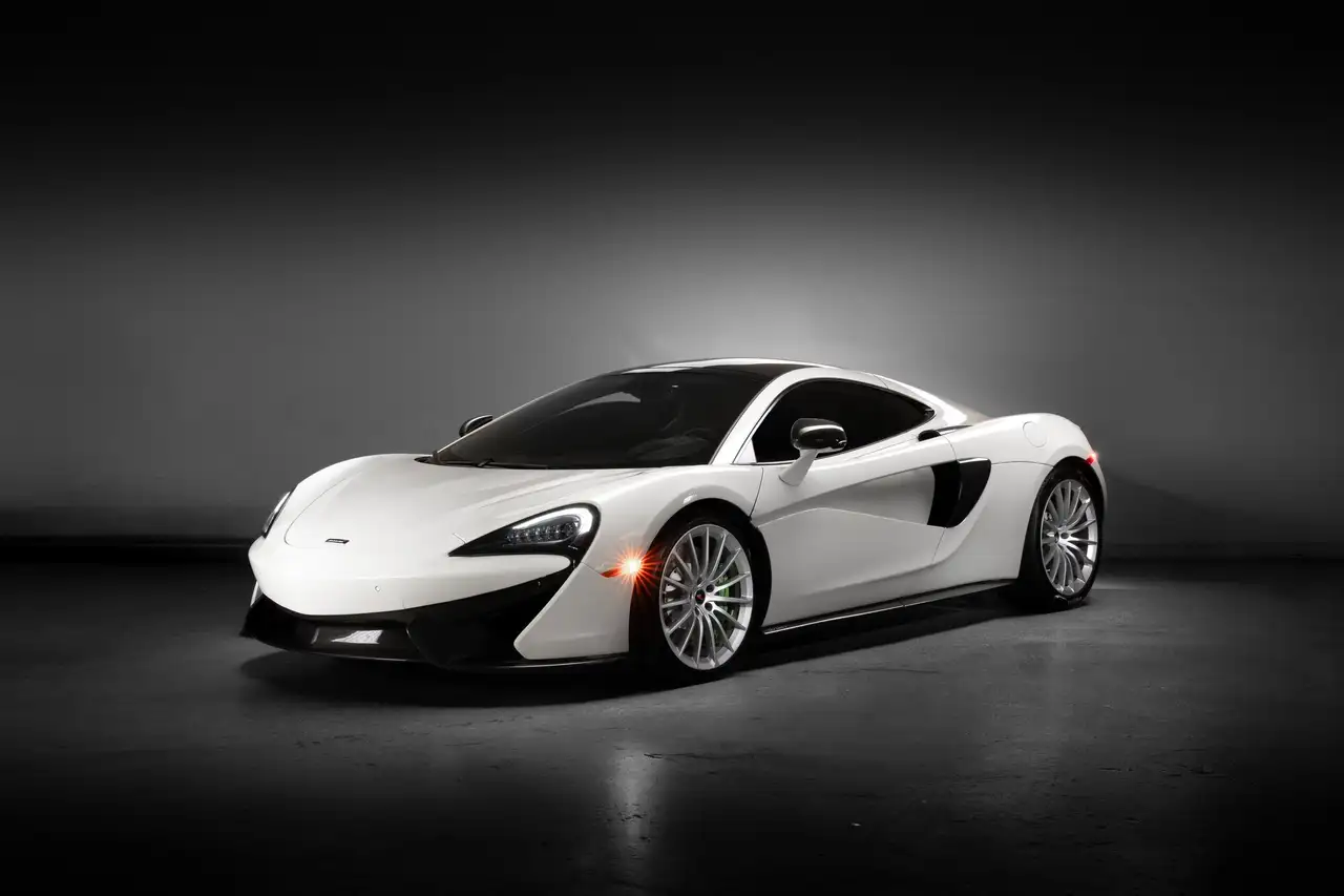 McLaren 570GT снимка McLaren 570GT