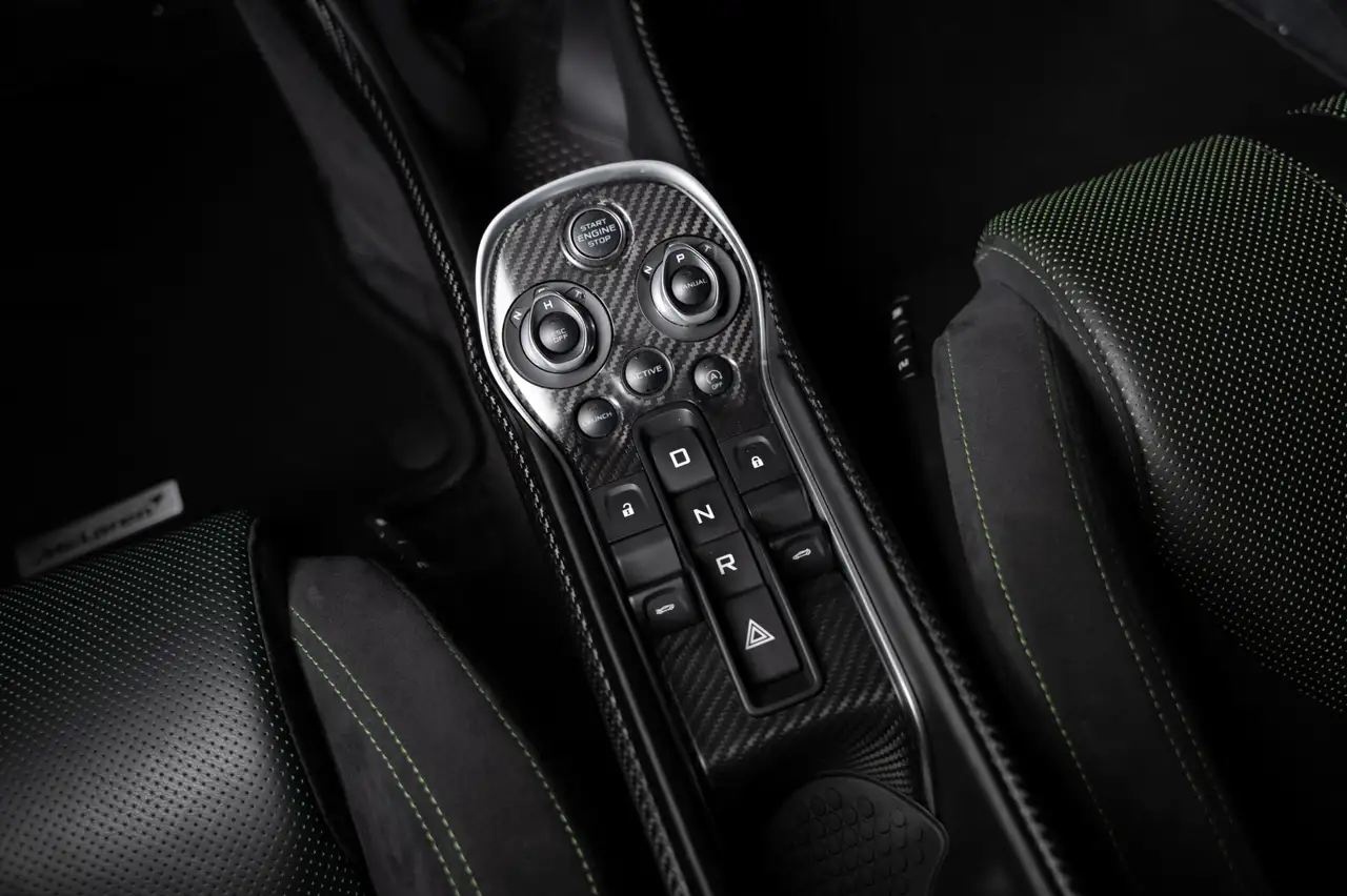 McLaren 570GT снимка McLaren 570GT
