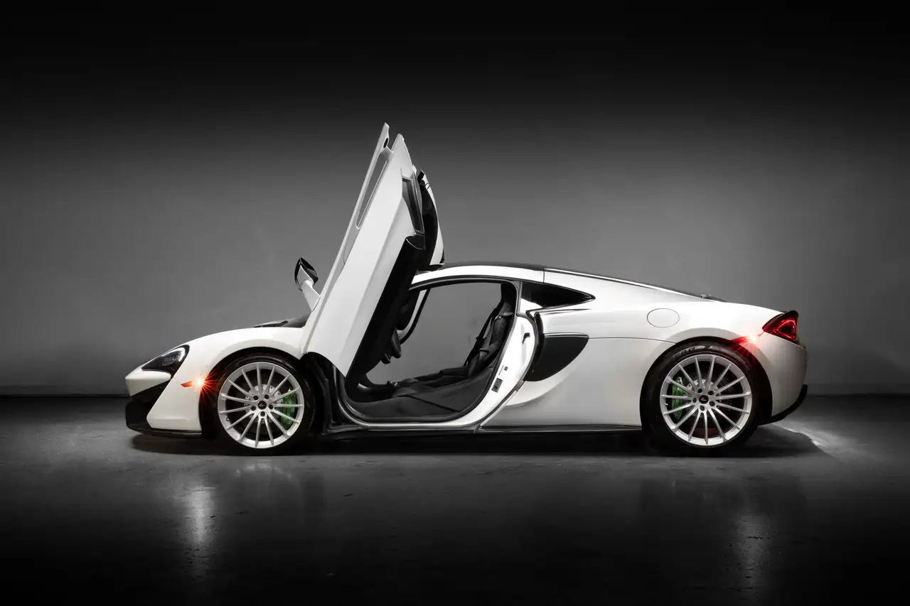 McLaren 570GT снимка McLaren 570GT