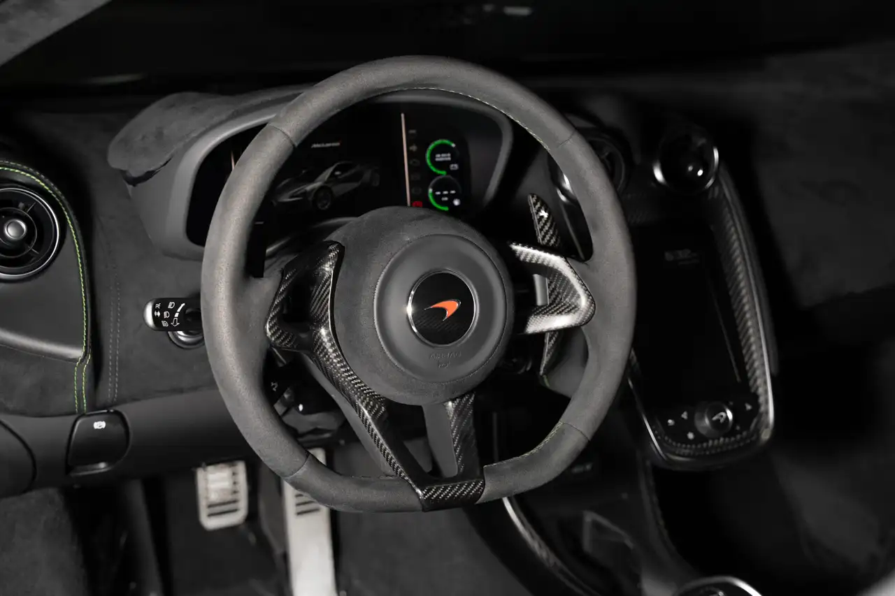 McLaren 570GT снимка McLaren 570GT