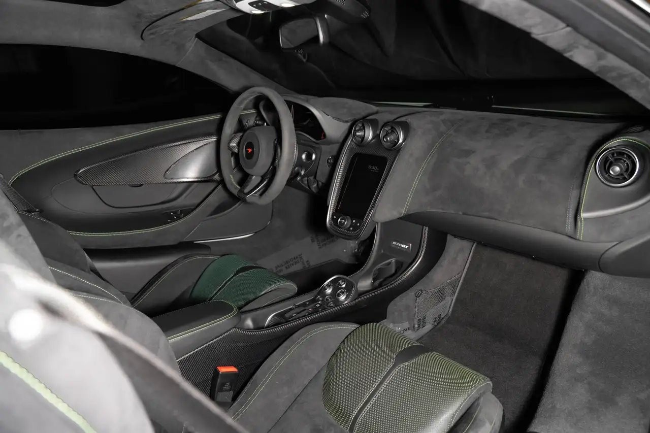 McLaren 570GT снимка McLaren 570GT