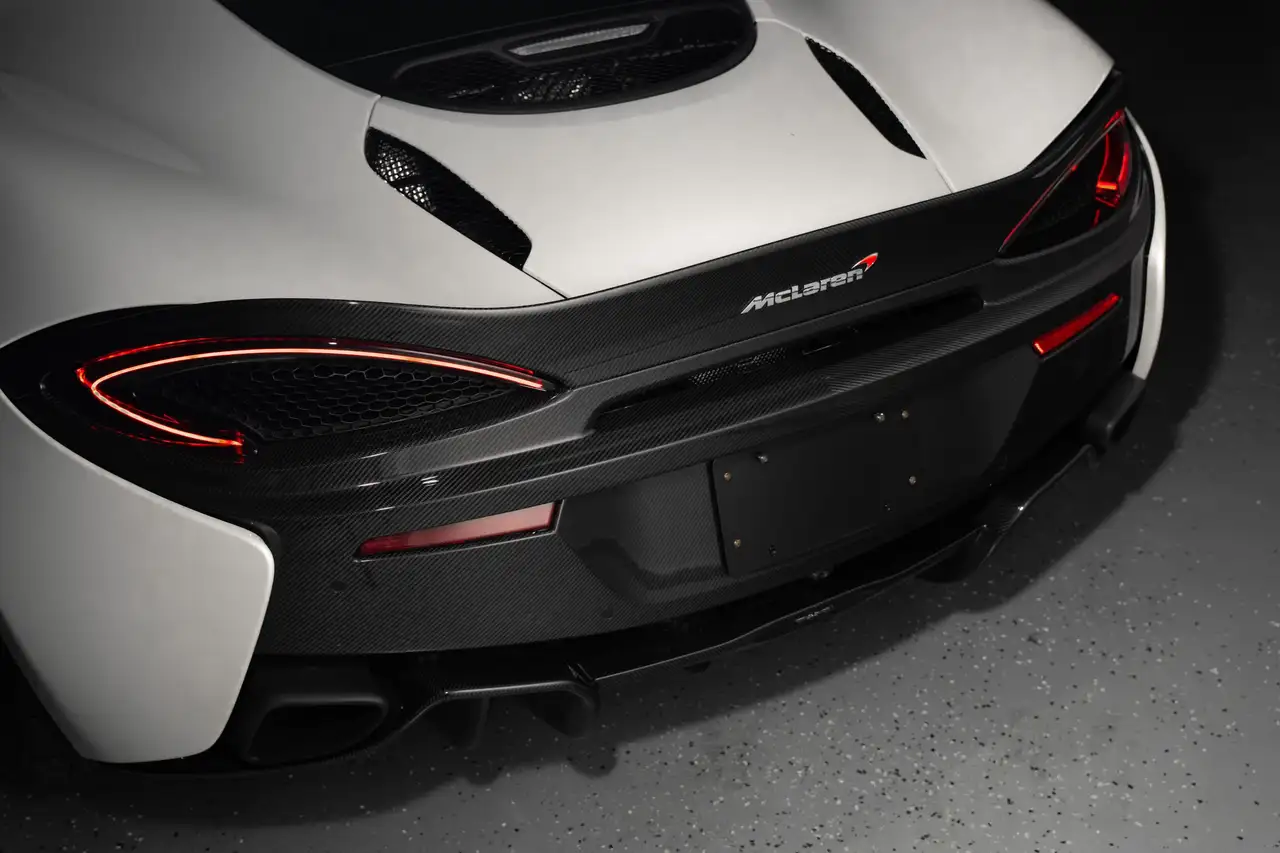 McLaren 570GT снимка McLaren 570GT