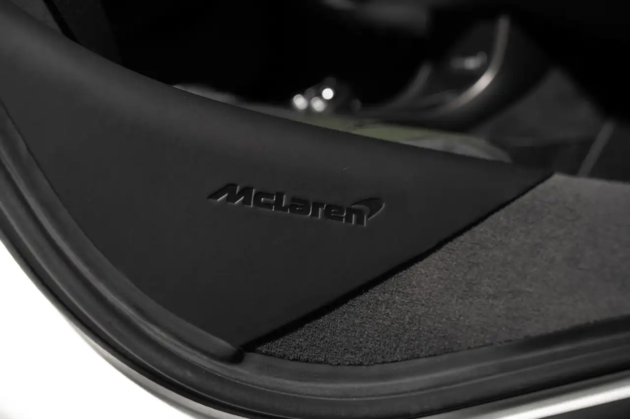 McLaren 570GT снимка McLaren 570GT