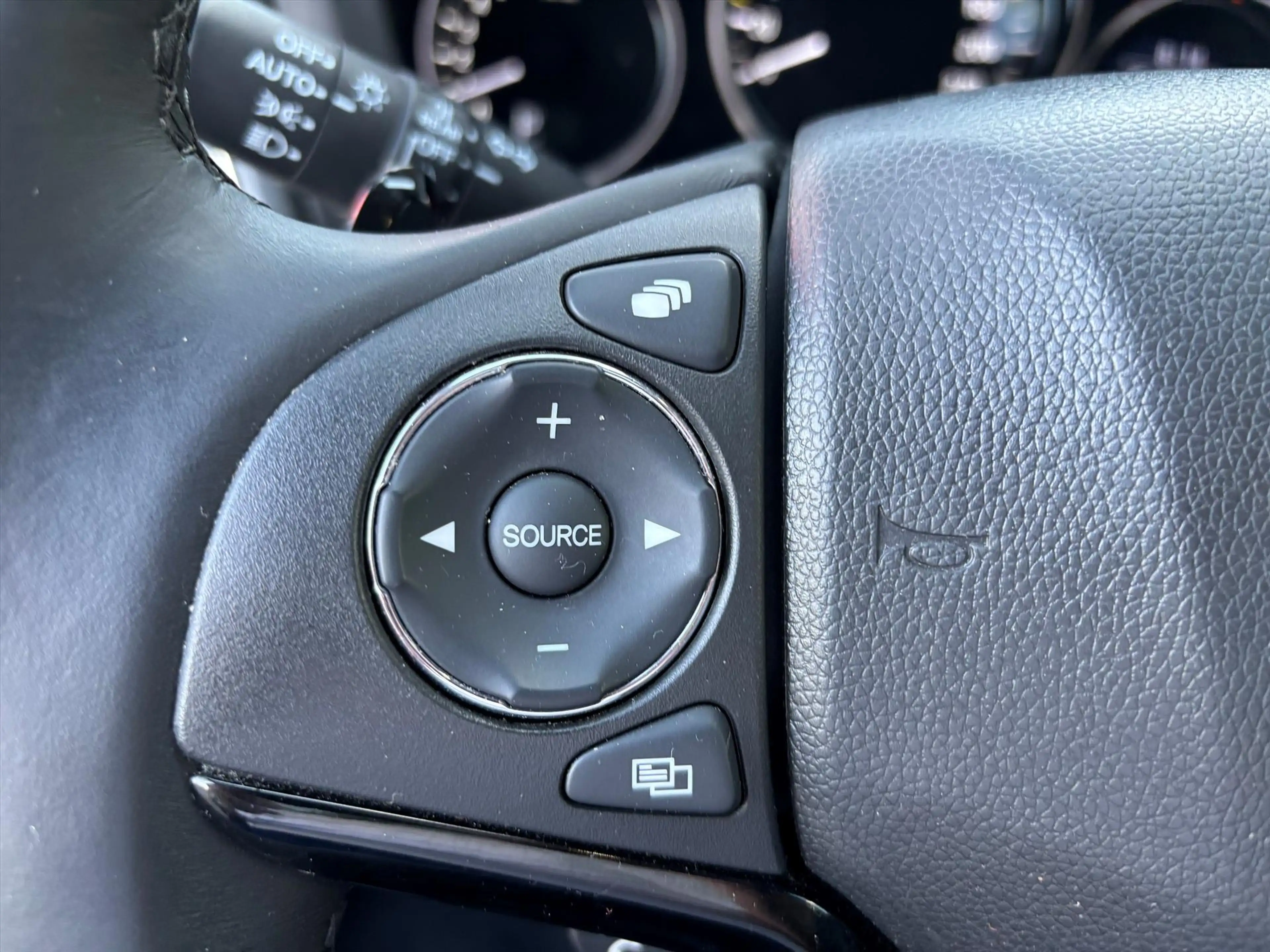 Honda HR-V 1.5 Executive CVT | Pano-dak | Navi | Pdc | Trekha — photo 13