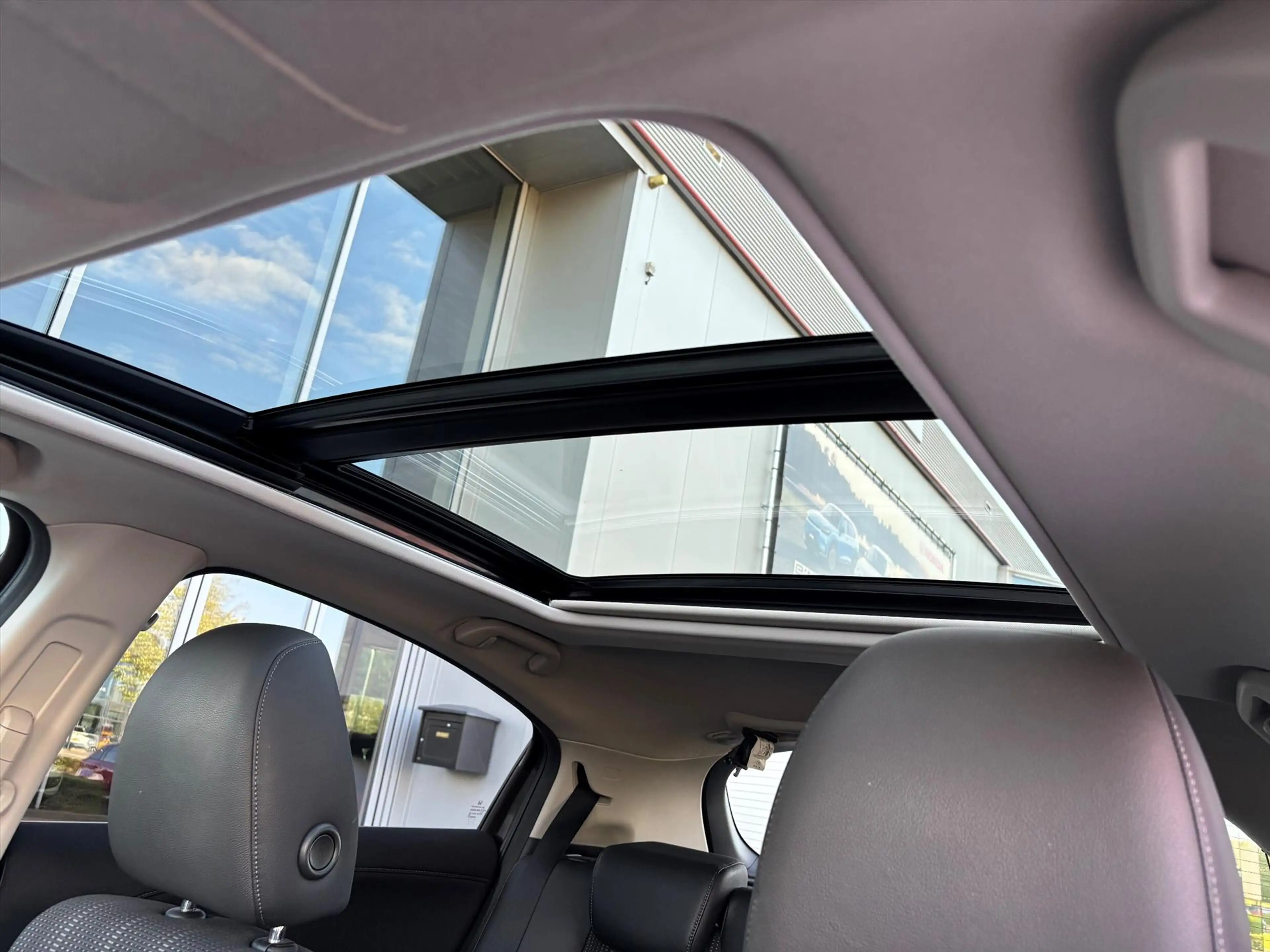 Honda HR-V 1.5 Executive CVT | Pano-dak | Navi | Pdc | Trekha — photo 10