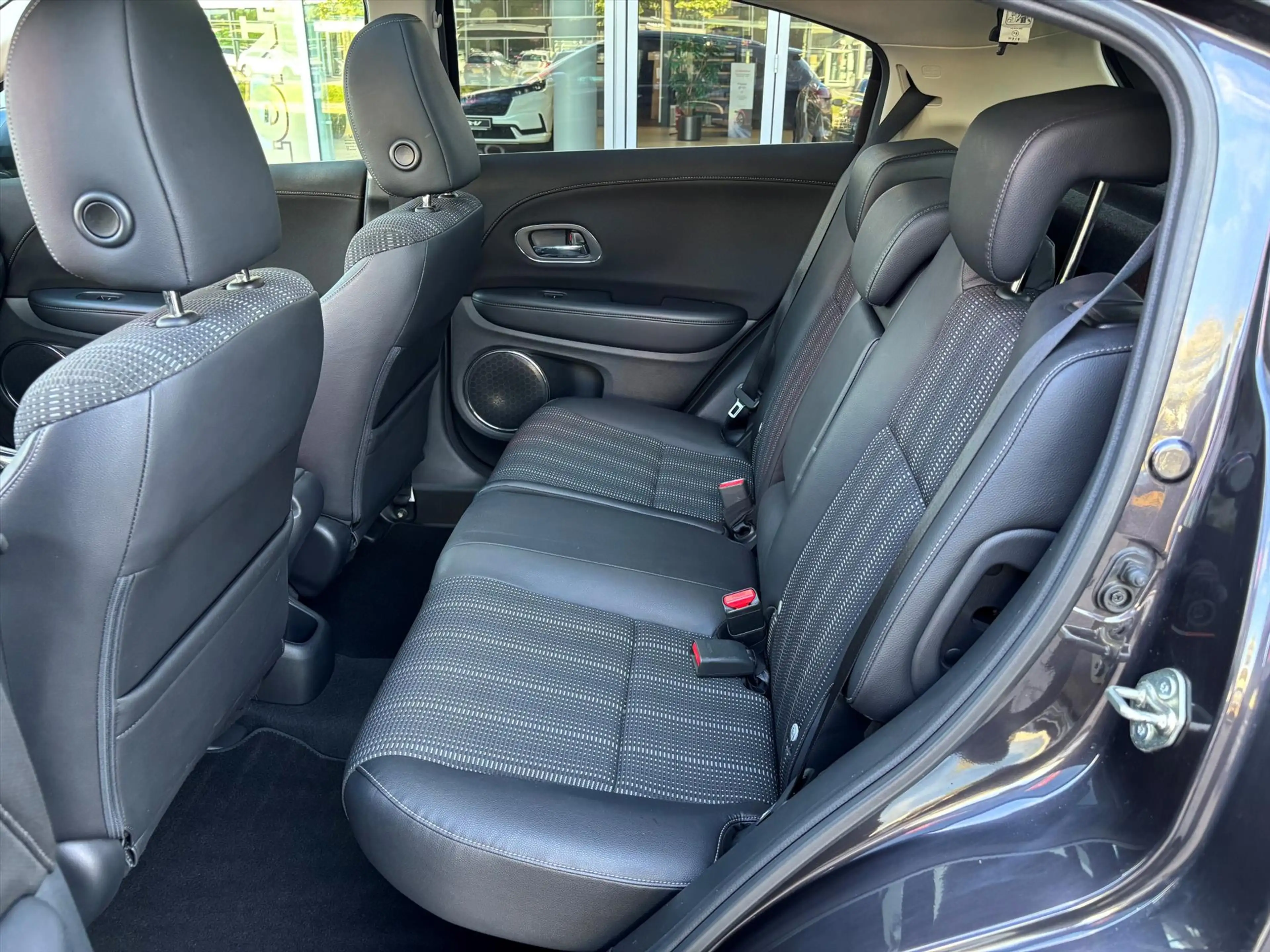 Honda HR-V 1.5 Executive CVT | Pano-dak | Navi | Pdc | Trekha — photo 6