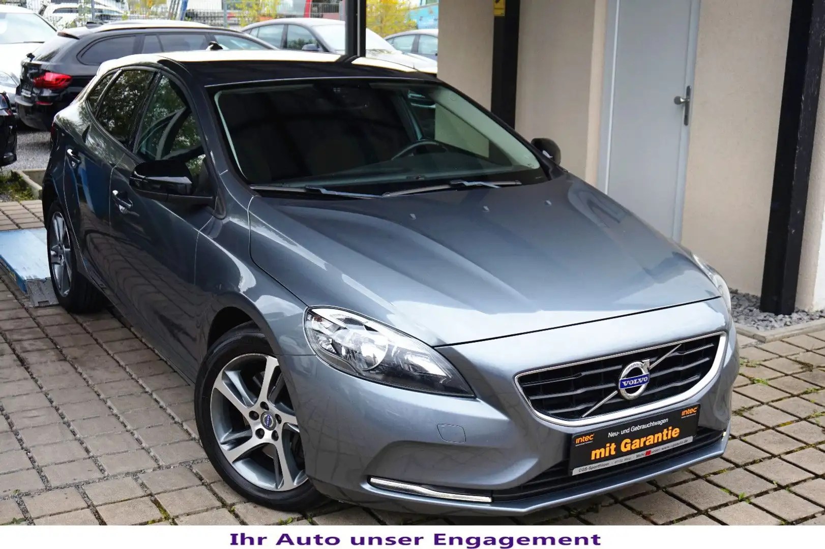 Volvo V40 D3 You!*Navi~SHZ~High P Sound~DSTC~Cam Gris - 1