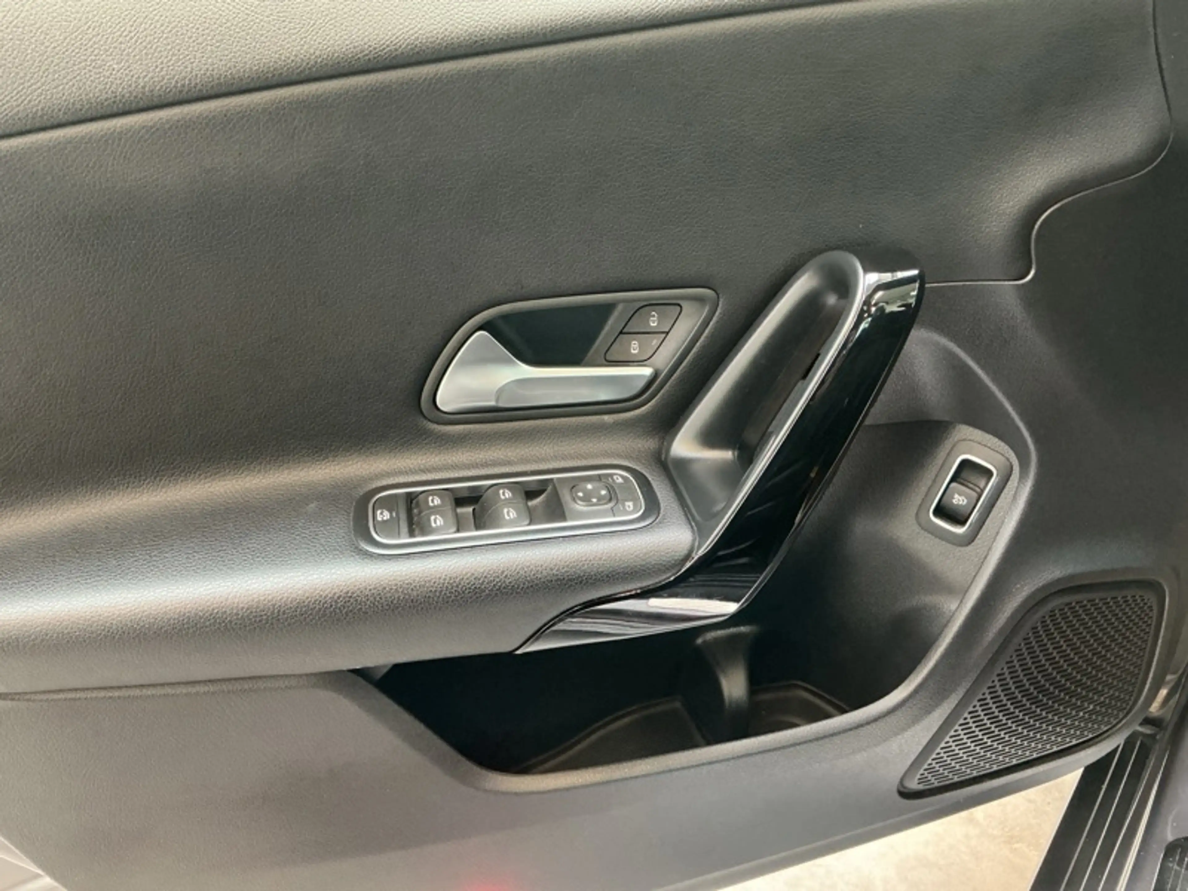 Mercedes-Benz CLA 180 d Coupé Automatique — photo 14
