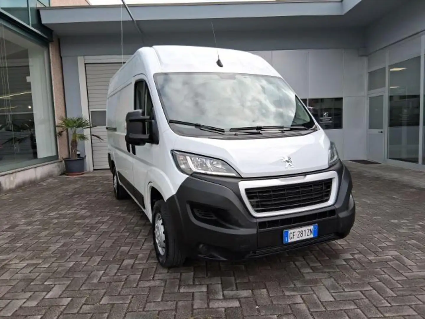 Peugeot Boxer 335 2.2 BlueHDi 140 S&S PM-TM Furgone Bianco - 1