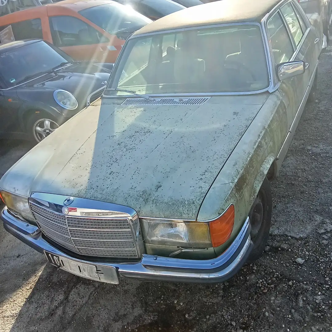 Mercedes-Benz 350 SE Verde - 1