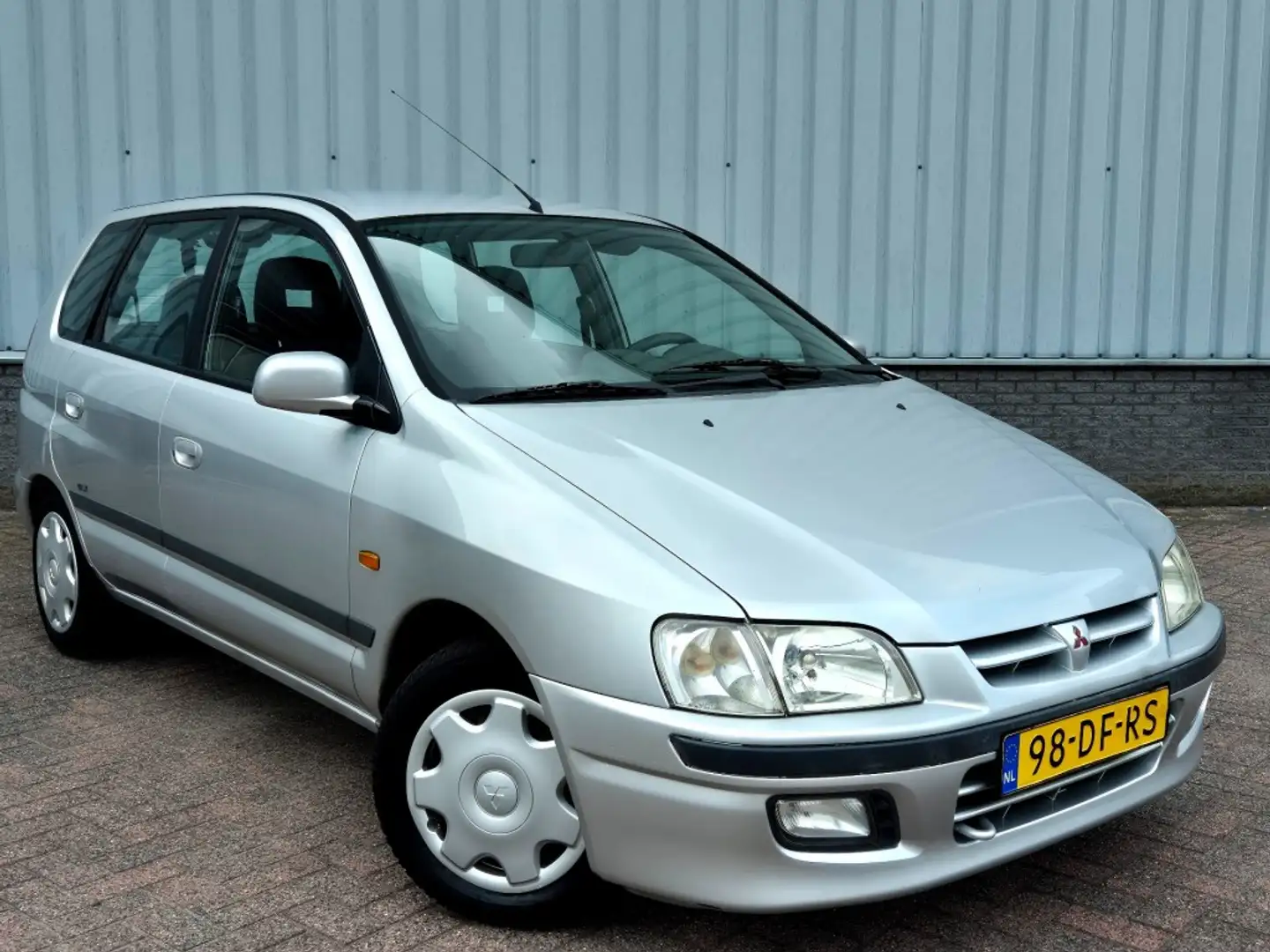 Mitsubishi Space Star 1.3 GLX Airco Gris - 2