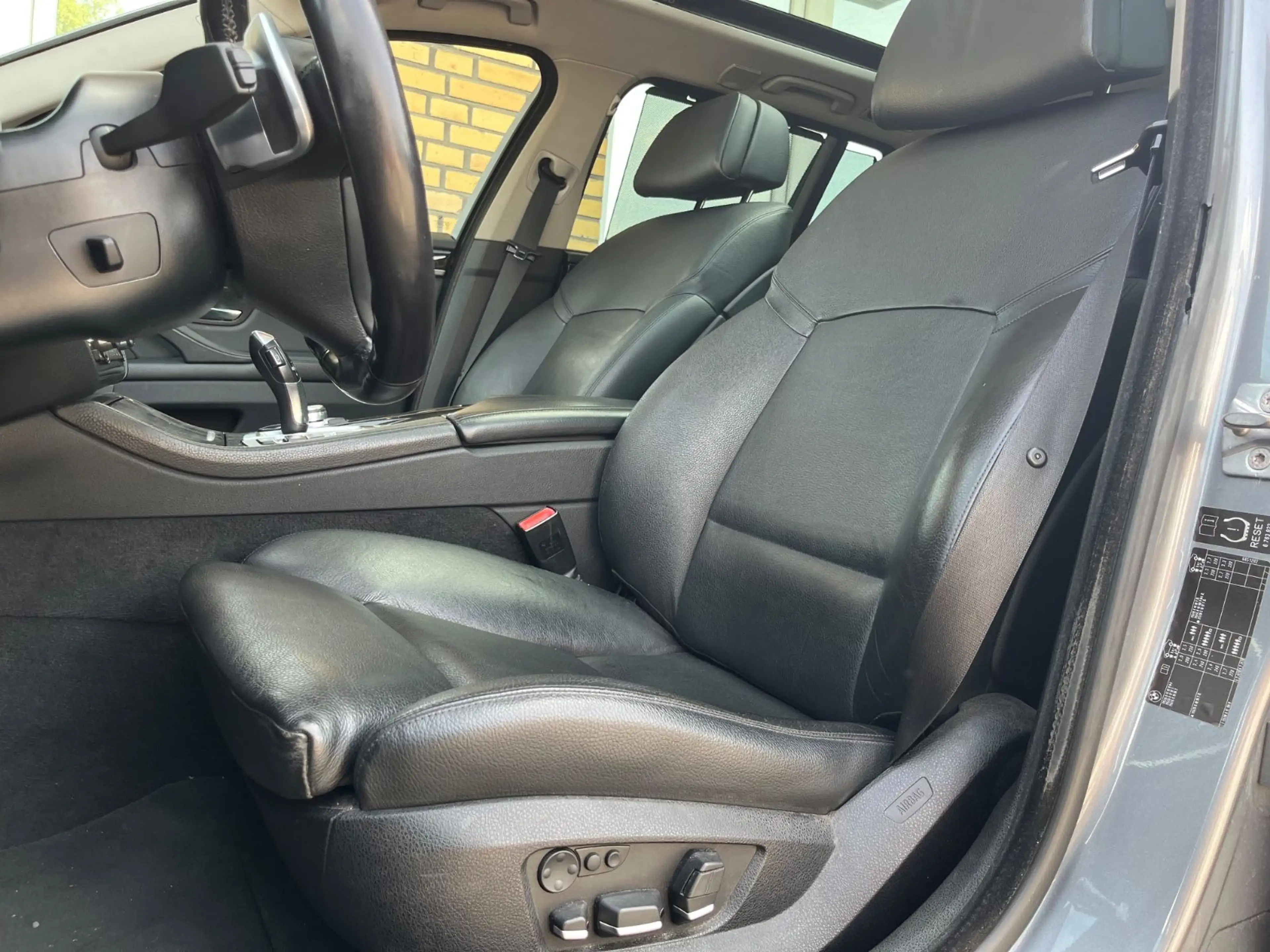 BMW 535 d / Head Up /Panorama / Gewerbe oder Export — photo 9