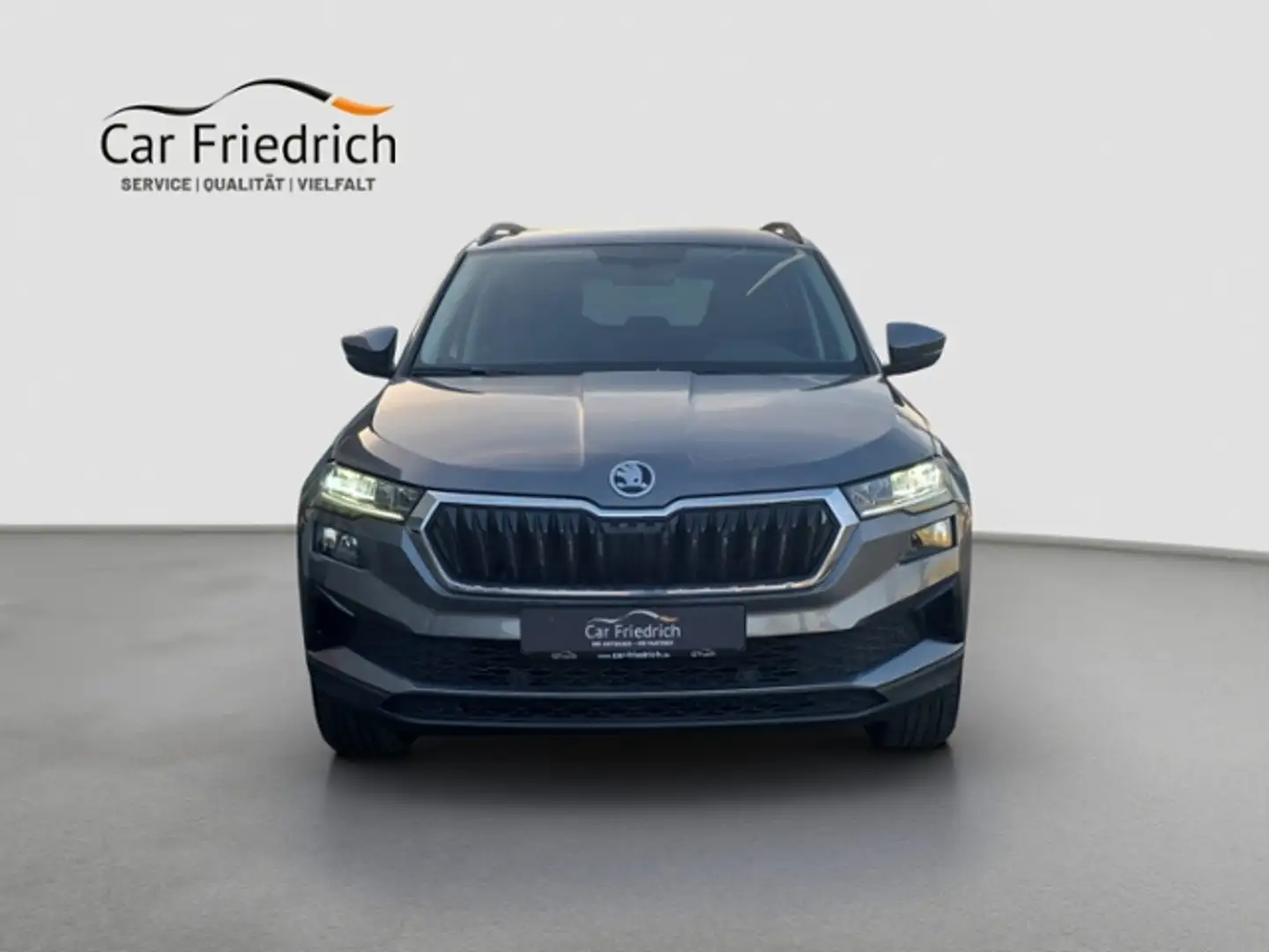 Skoda Karoq 1.0 TSI Ambition AHK SmartLink Grijs - 2