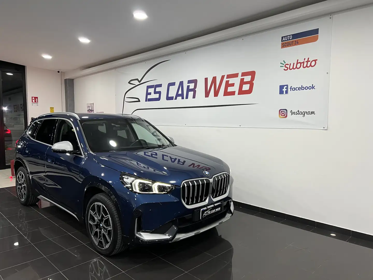 BMW X1 SDrive18d X-Line Edition Signature auto 150 cv Bleu - 1