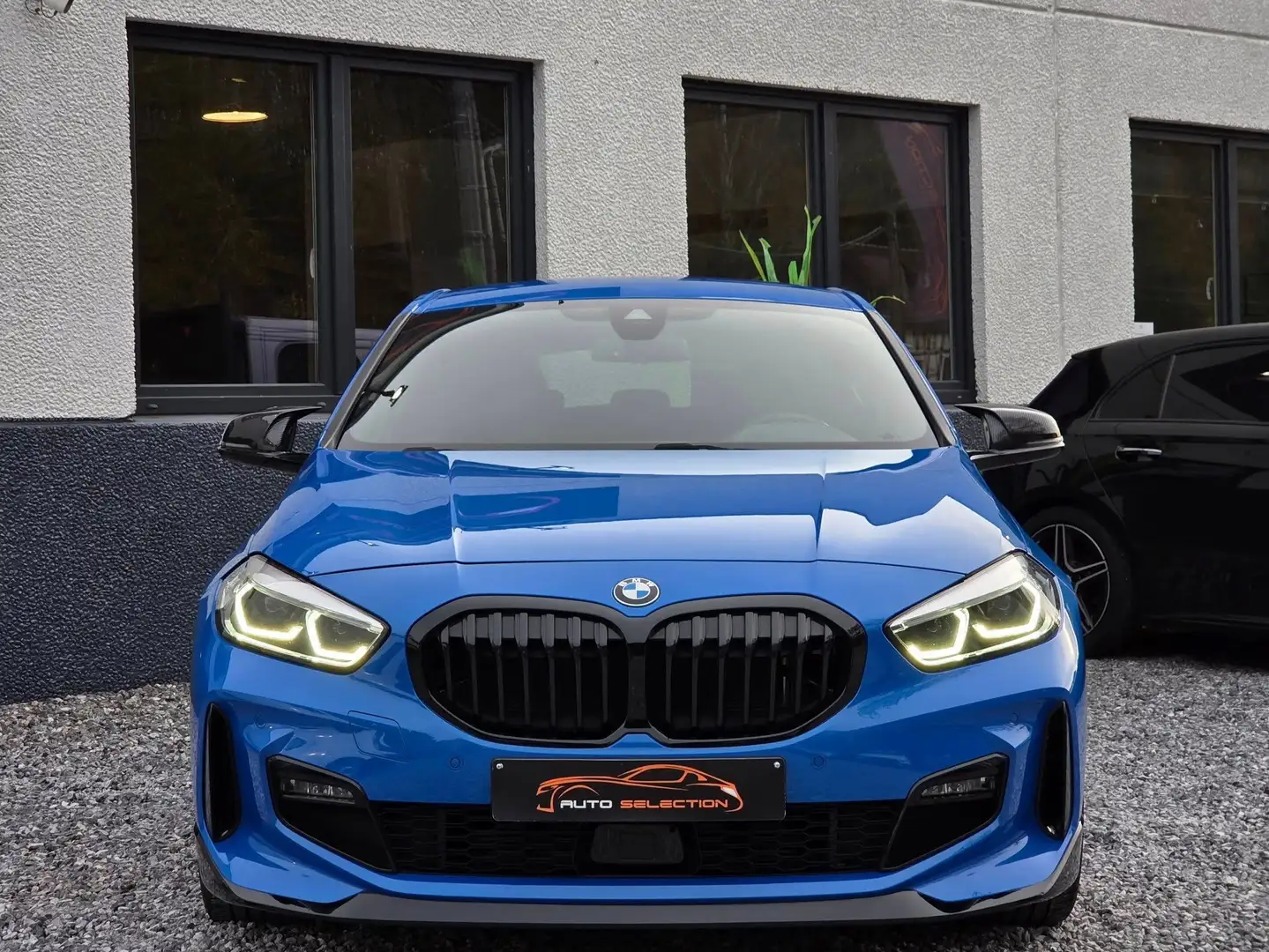 BMW 118 iA PACK M PERFORMANCE - SIEGES COQUE - COCKPIT Bleu - 2