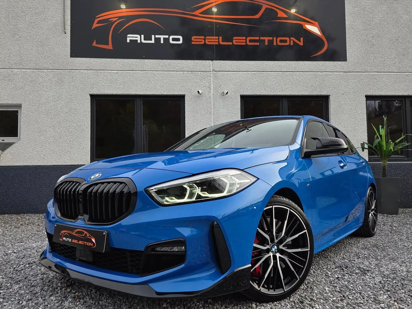 BMW 118 iA PACK M PERFORMANCE - SIEGES COQUE - COCKPIT Bleu - 1