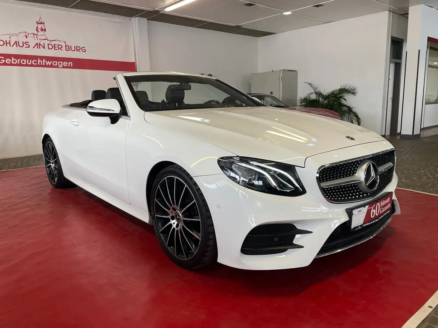 Mercedes-Benz E 200 Cabrio * AMG Line* Sport + Ambiente * Blanc - 1