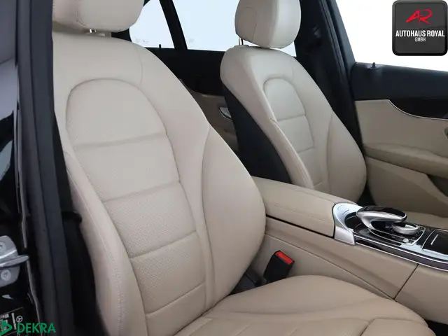 Mercedes-Benz C-Class view 12