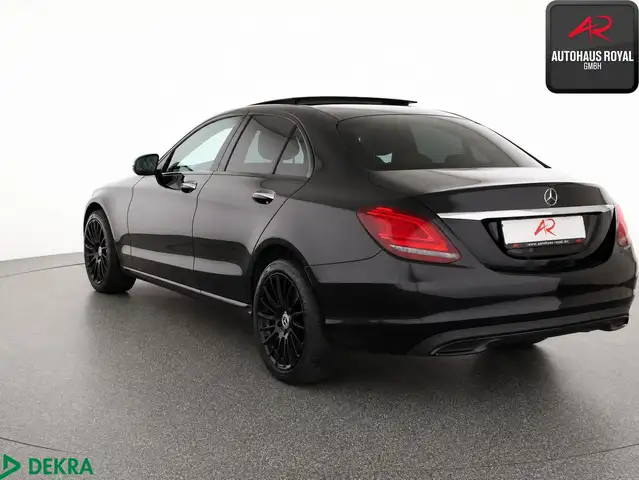 Mercedes-Benz C-Class view 3