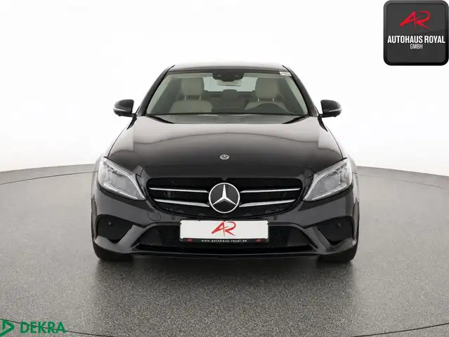 Mercedes-Benz C-Class view 8