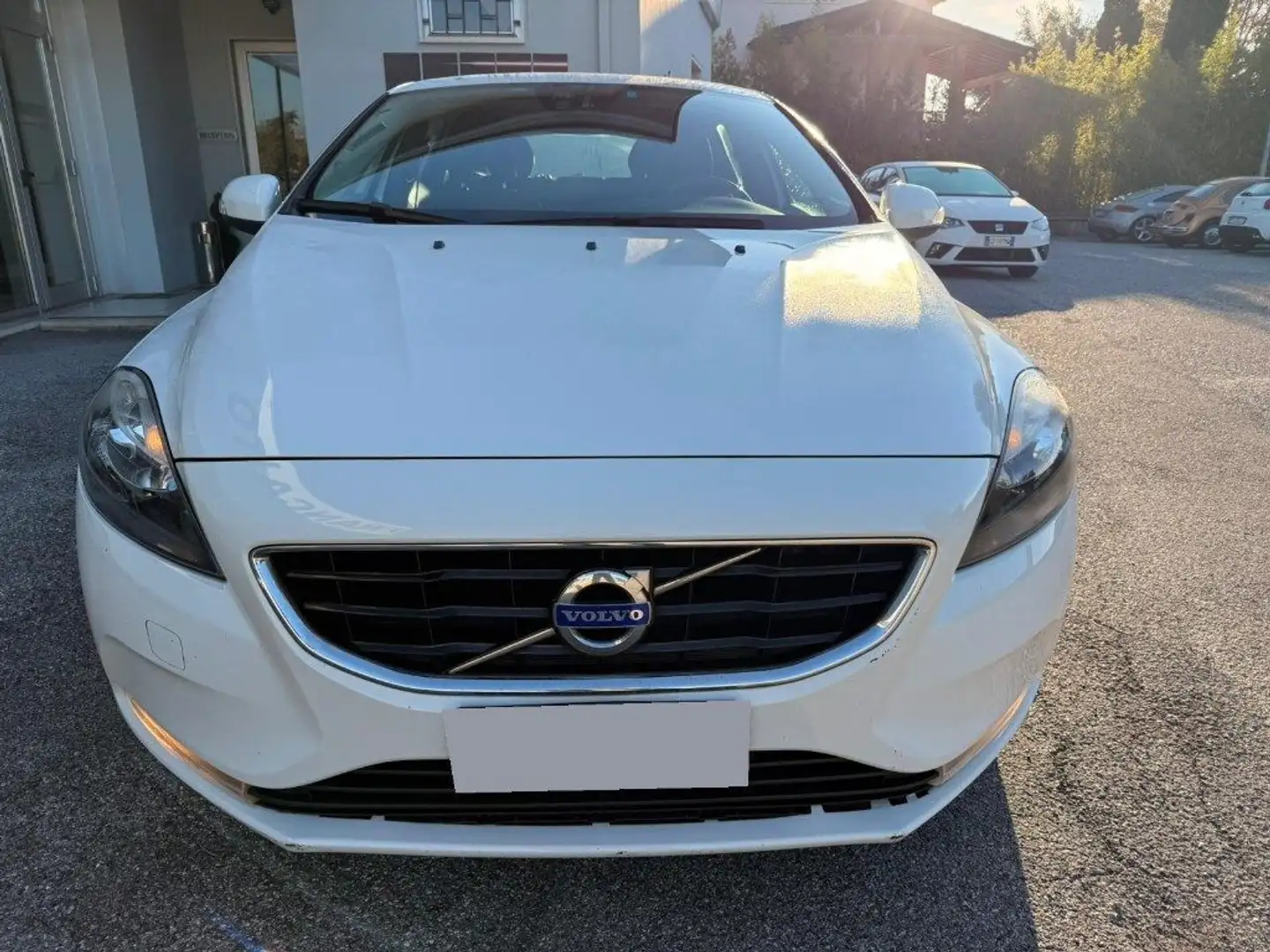 Volvo V40 D2 1.6 Kinetic Bianco - 2