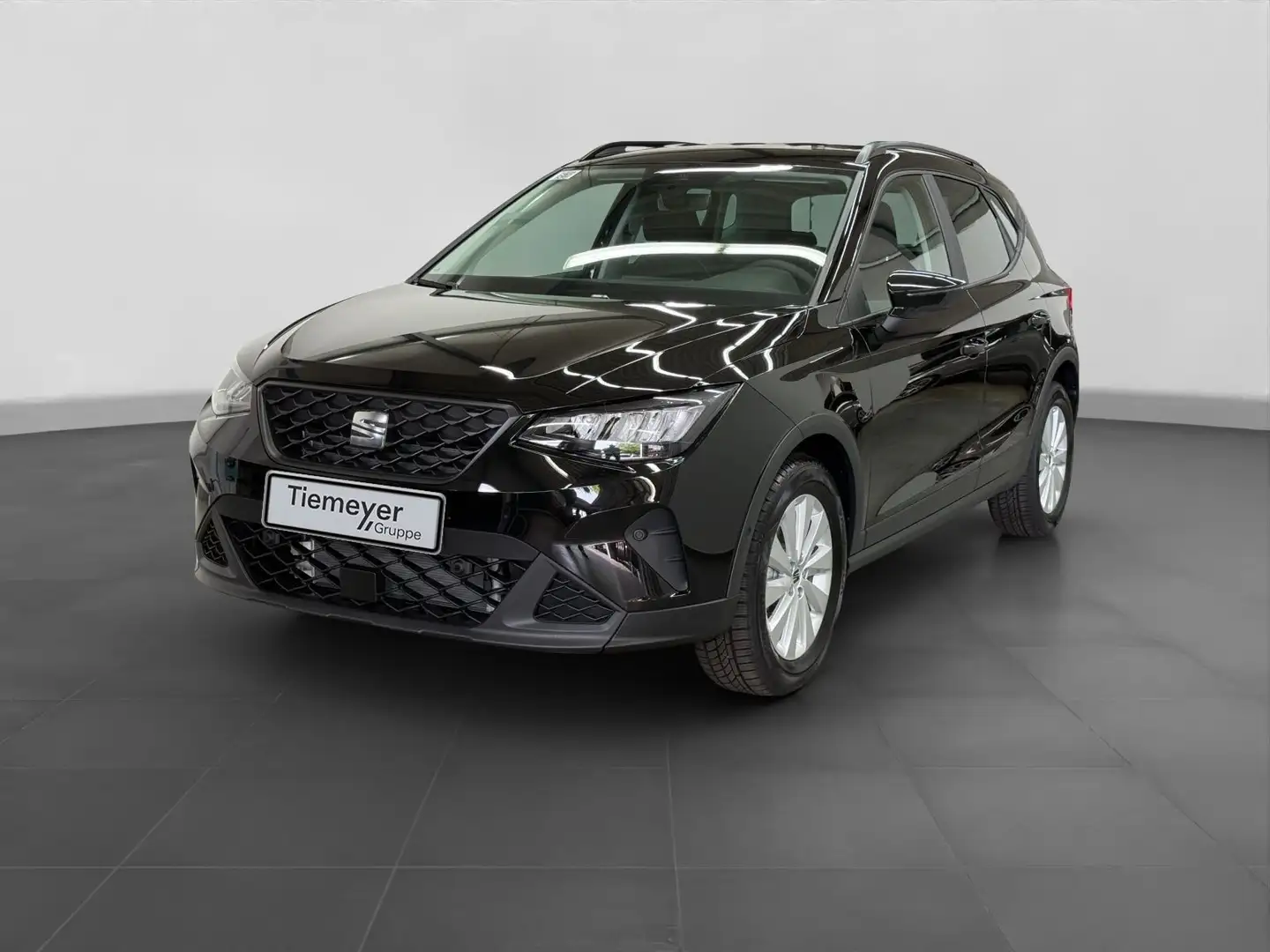 SEAT Arona 1.0 TSI DSG STYLE ROAD EDITION REAR VIEW N Schwarz - 2