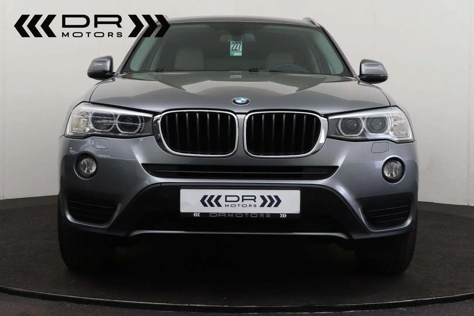 BMW X3 xDrive 20dA - NAVI - LEDER - XENON - TREKHAAK Gris - 2