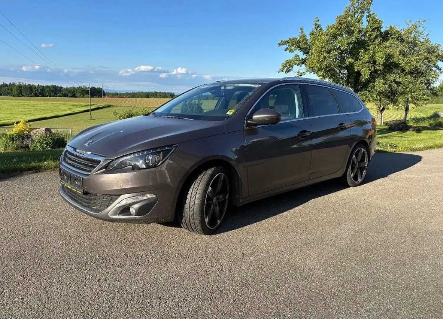 Peugeot 308 SW 2,0 BlueHDi 150 Allure 17" Felgen Braun - 2