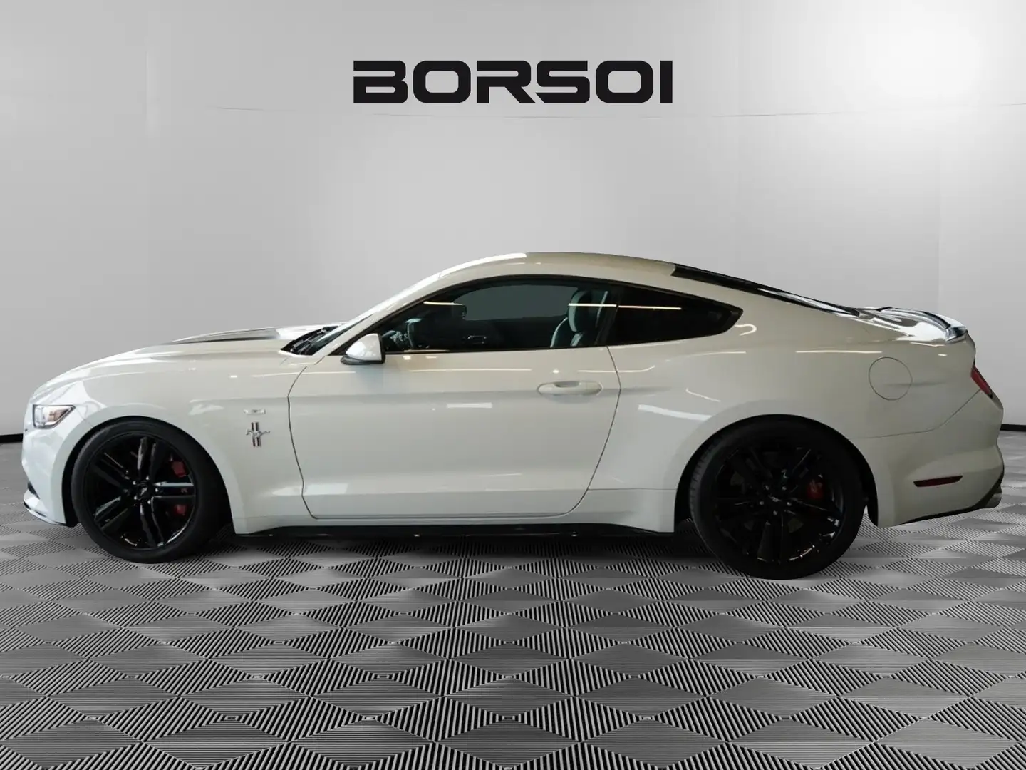 Ford Mustang V6 Coupé Blanc - 2