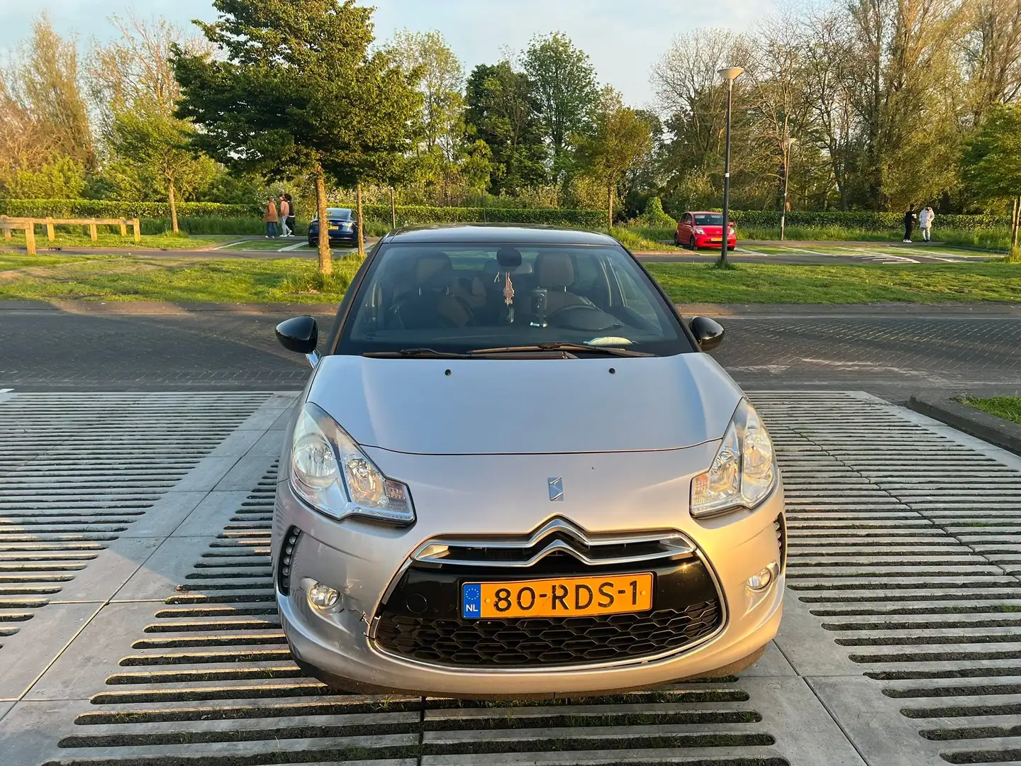 Citroen DS3 DS3 1.6 e-HDi So Chic Gri - 1